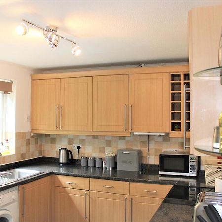 Homely And Budget Friendly 3 Bed House Sleeps 6 Free Parking! Milton Keynes Exterior foto
